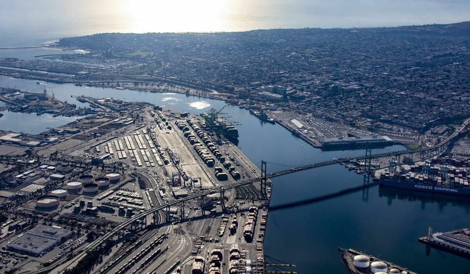The truck carrying lithium-ion batteries at the port of LA overturned on the Vincent Thomas bridge port LA_aerial-view-south