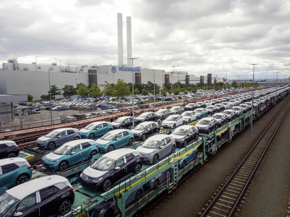 VW Group is looking to increase deliveries in 2023 but will have to overcome outbound capacity shortages VW_Group_FVL_rail_large01 copy