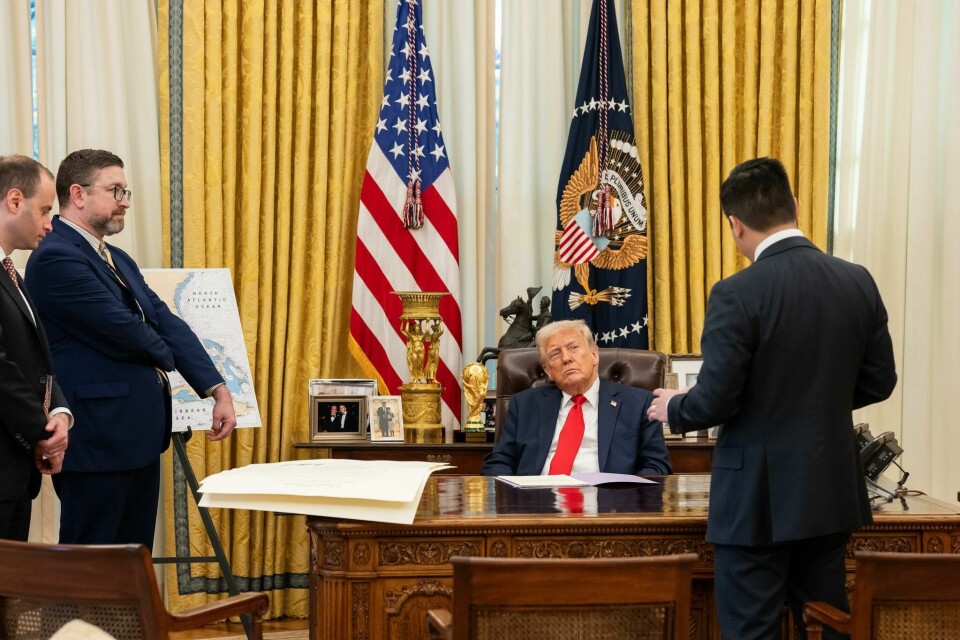 Donald Trump in the Oval Office Trump tariffs - Trump oval office